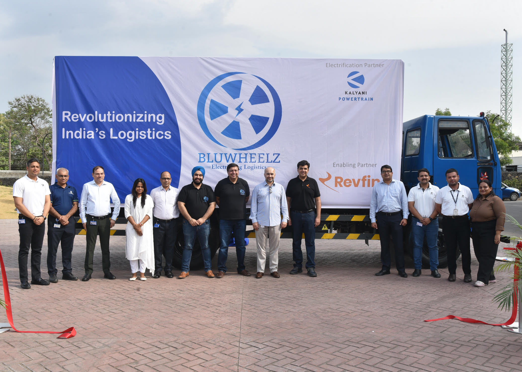 Revfin teams up with Bluwheelz and Kalyani Powertrain to Electrically Retrofit N3 Category Trucks