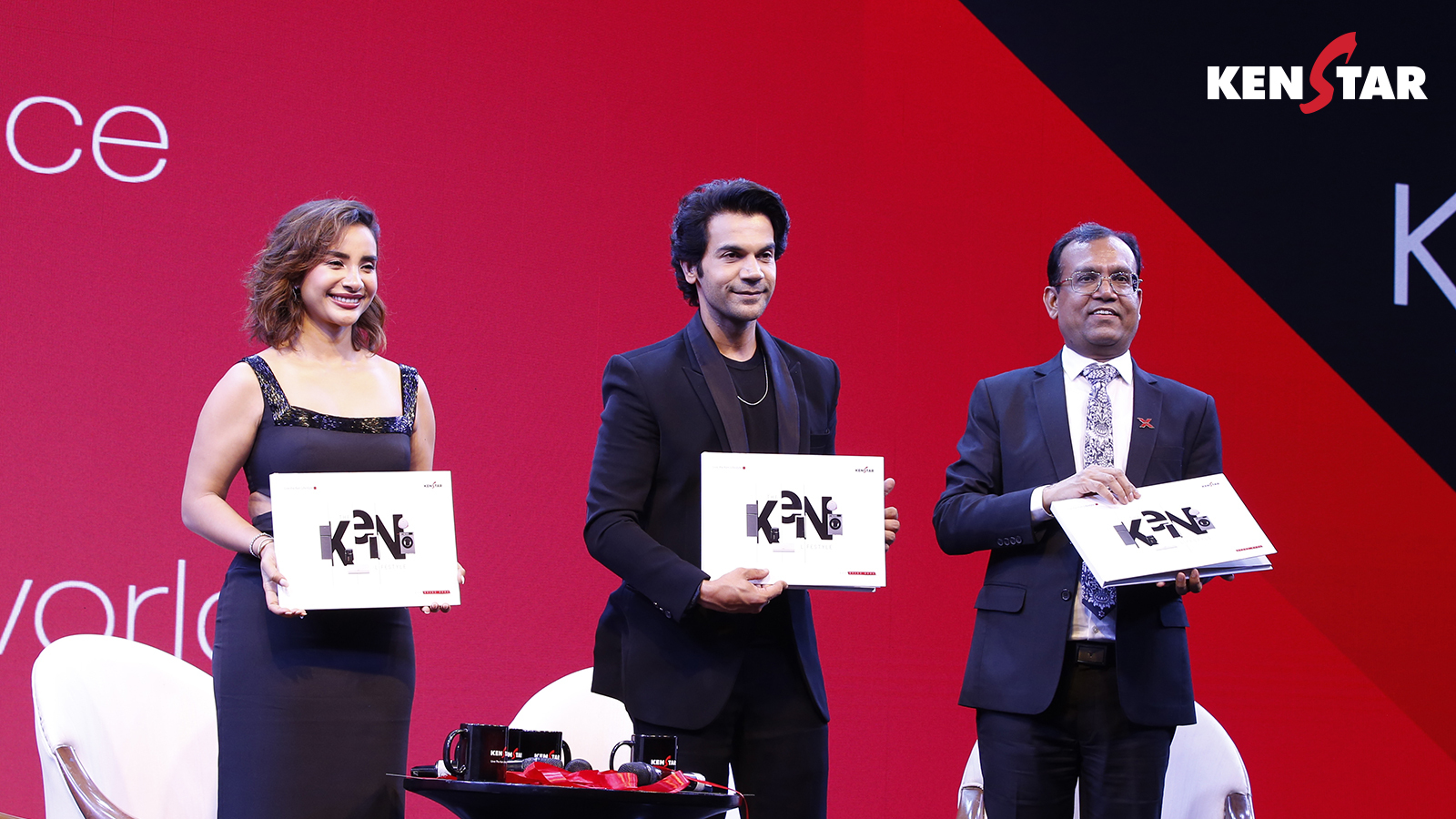 Sunil Jain, CEO Kenstar along with actors Rajkummar Rao and Patralekhaa at Kenstar’s large appliances launch 3